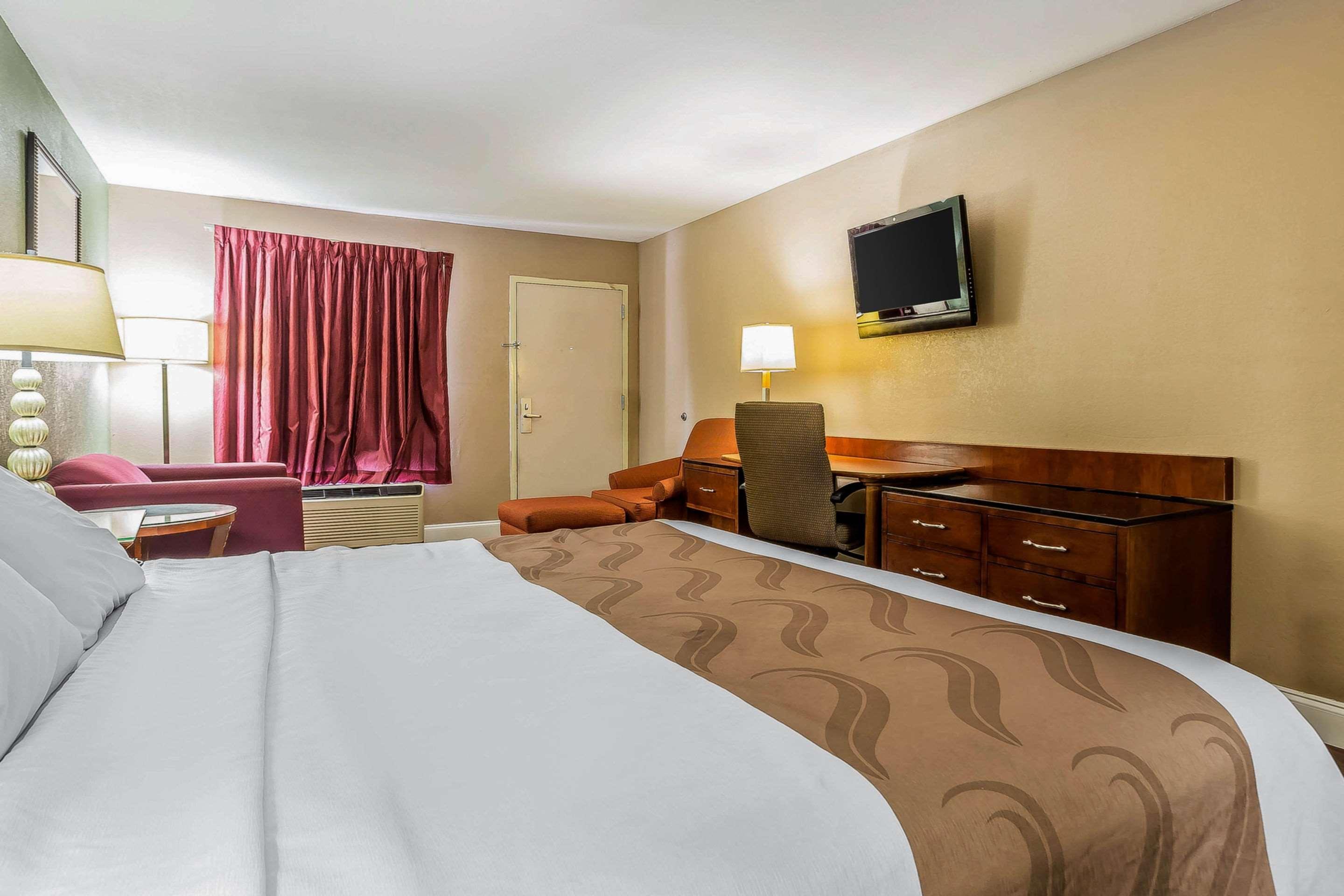 Quality Inn & Suites Near Robins Air Force Base Warner Robins Exteriér fotografie