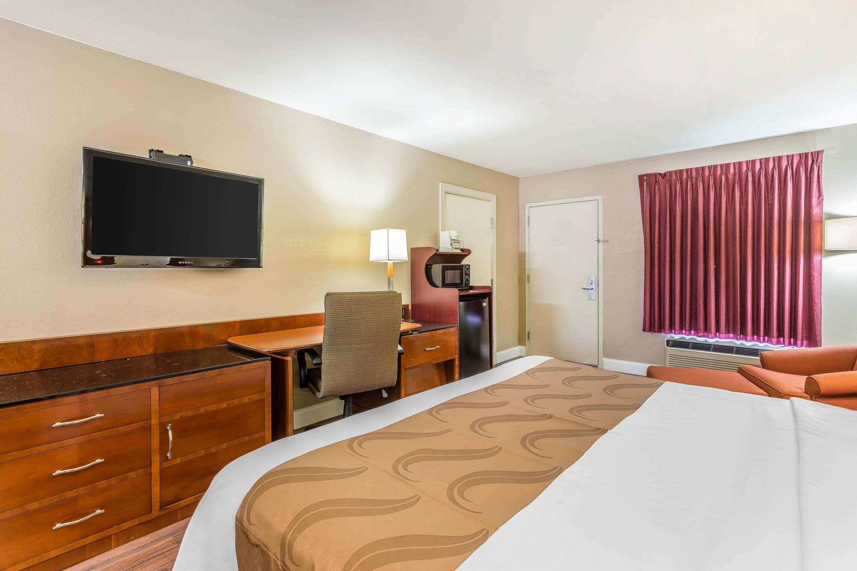 Quality Inn & Suites Near Robins Air Force Base Warner Robins Exteriér fotografie