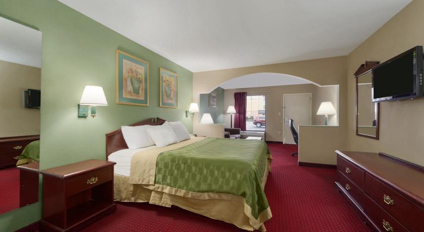 Quality Inn & Suites Near Robins Air Force Base Warner Robins Exteriér fotografie
