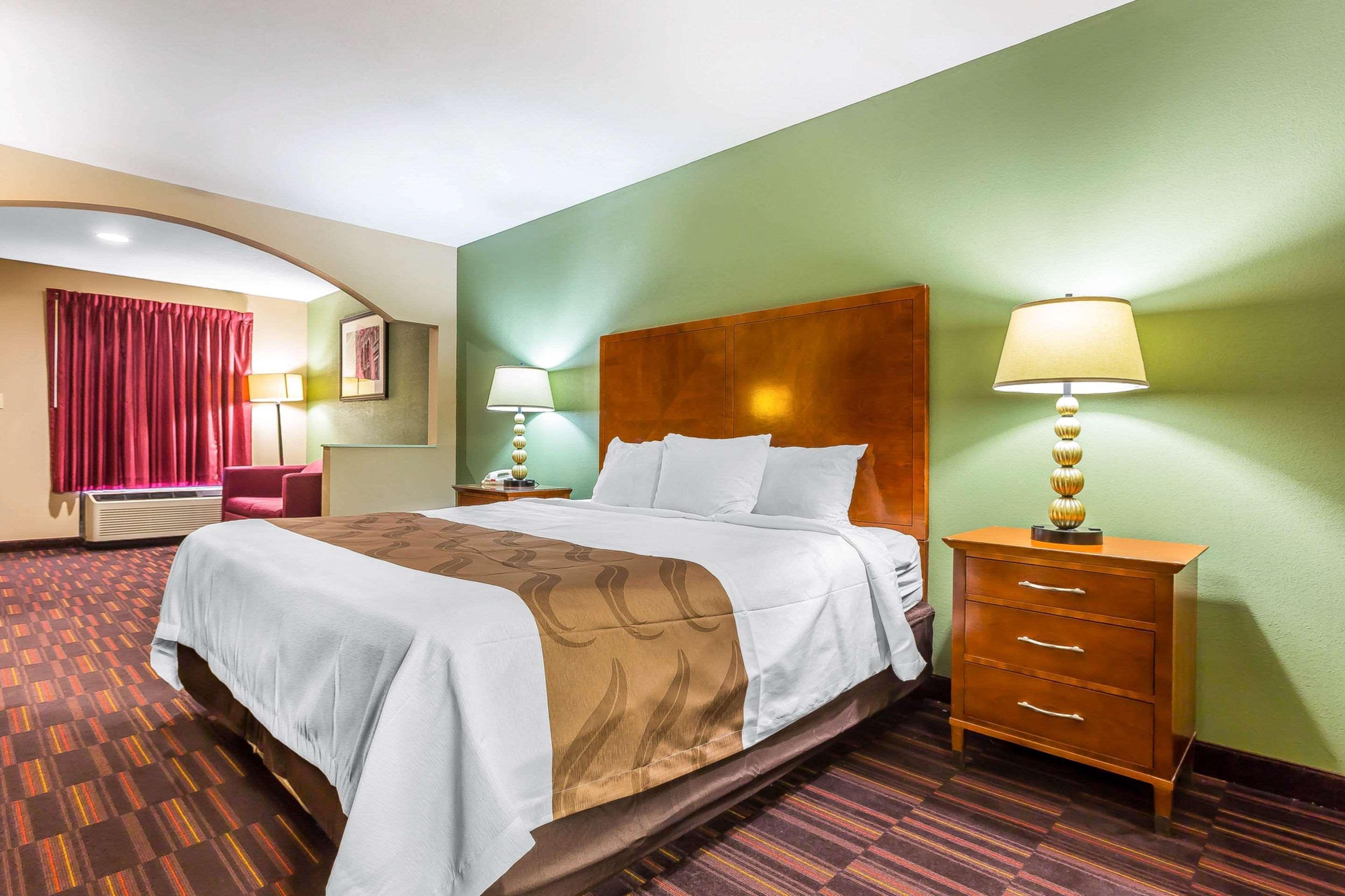 Quality Inn & Suites Near Robins Air Force Base Warner Robins Exteriér fotografie