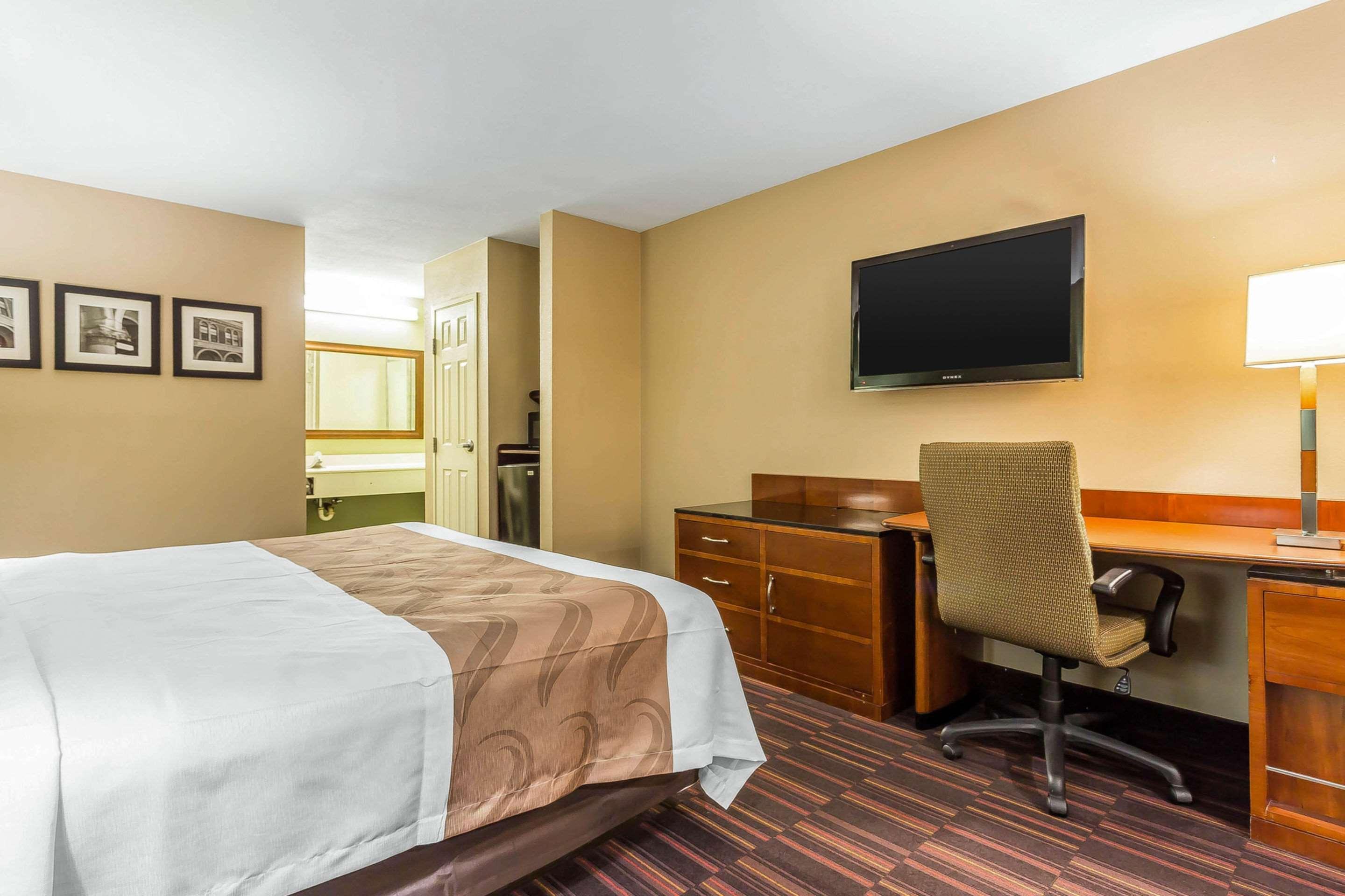 Quality Inn & Suites Near Robins Air Force Base Warner Robins Exteriér fotografie
