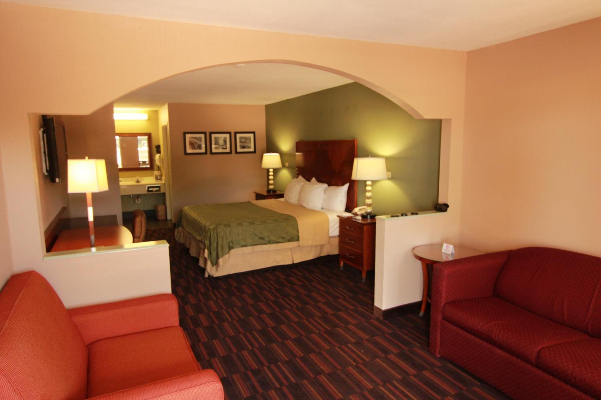Quality Inn & Suites Near Robins Air Force Base Warner Robins Exteriér fotografie